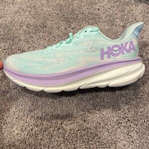 Barely Worn! Hoka One One Clifton 9 Sunlit Ocean Lilac Mist Sneakers Size 9.5 D